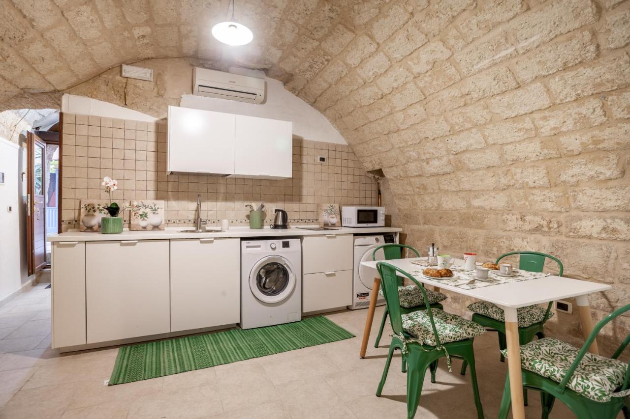 La Pergola Apt In The Heart Of Bari Exterior foto