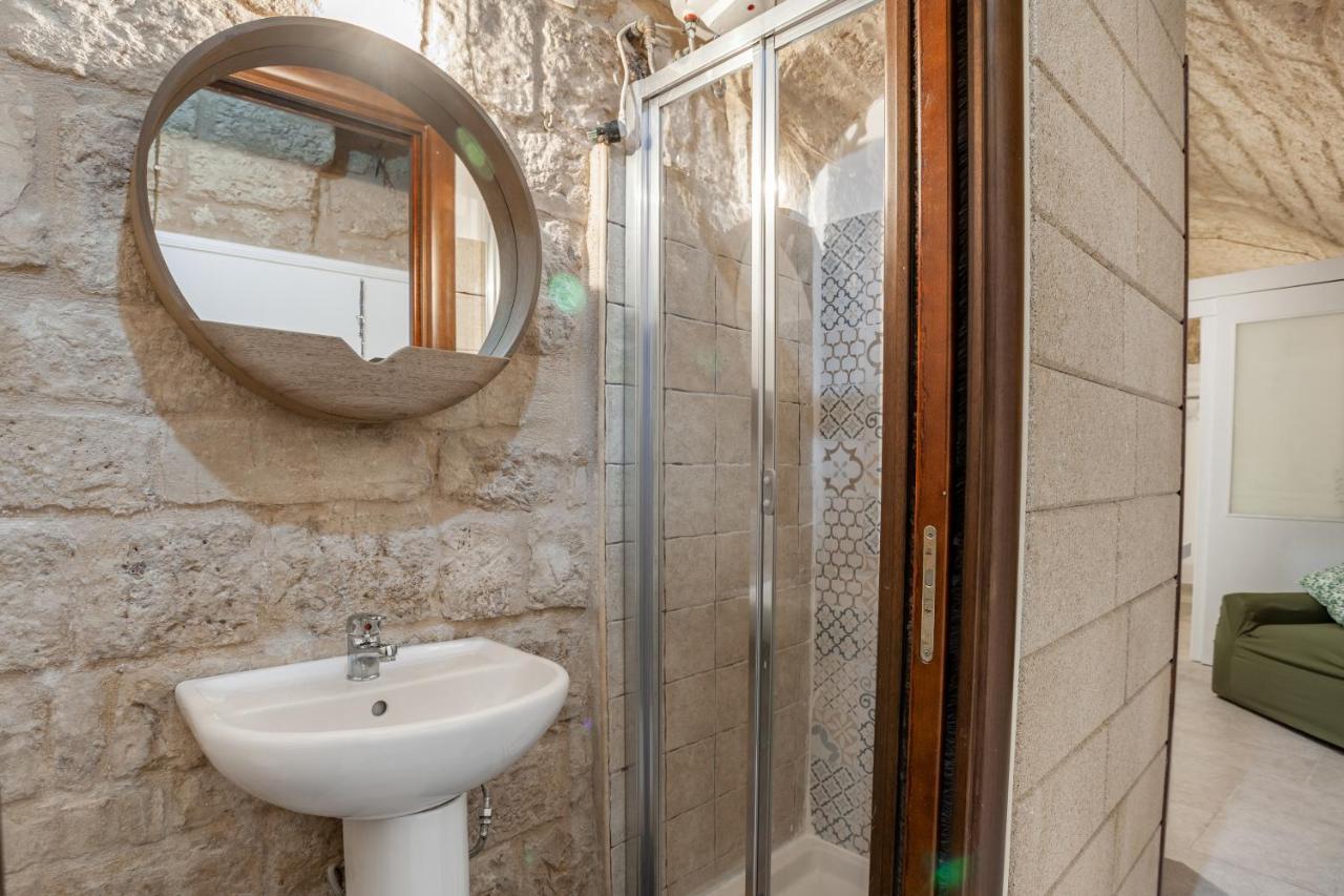 La Pergola Apt In The Heart Of Bari Exterior foto