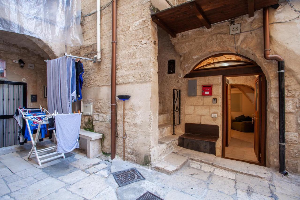 La Pergola Apt In The Heart Of Bari Exterior foto